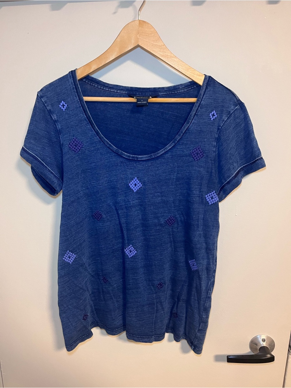 Women’s Large Lucky Brand Indigo Scoop Neck Tee with Purple Embroidery